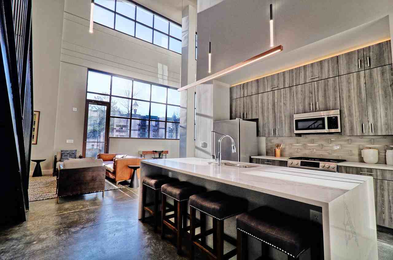 North and Line Apartments - Photo 4 of 35