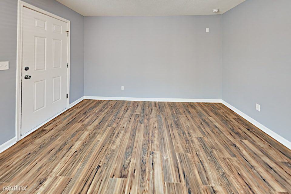 925 Back Bay Ct NE - Photo 3 of 16