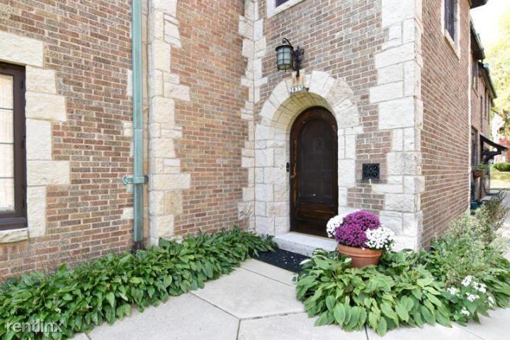 2835 N. Lake Drive - Photo 2 of 24