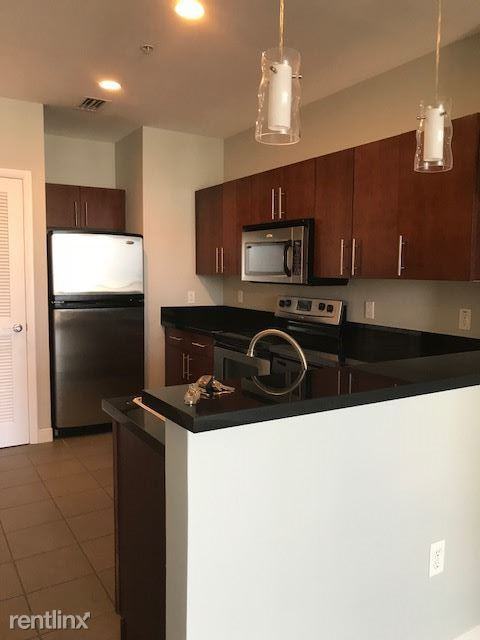 110 E Washington St - Photo 3 of 6