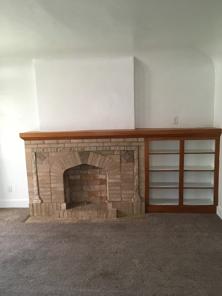 905 Northwest Eubanks Street - Photo 2 of 9