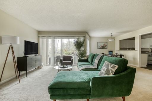 Oak Creek Dr #207 - Photo 3 of 10