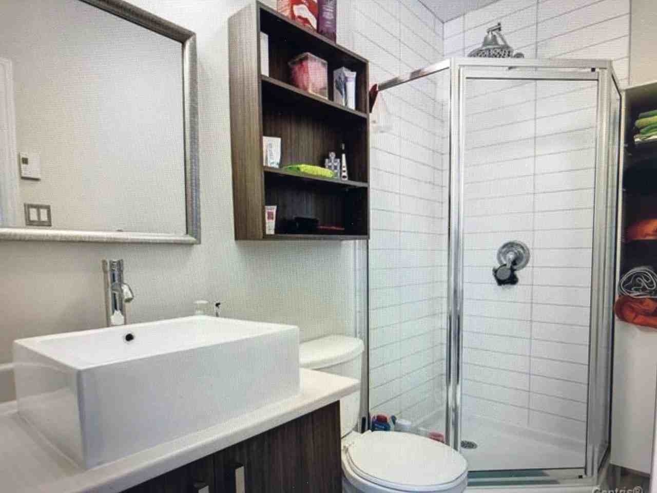 1888 Rue Wellington #301 - Photo 3 of 16