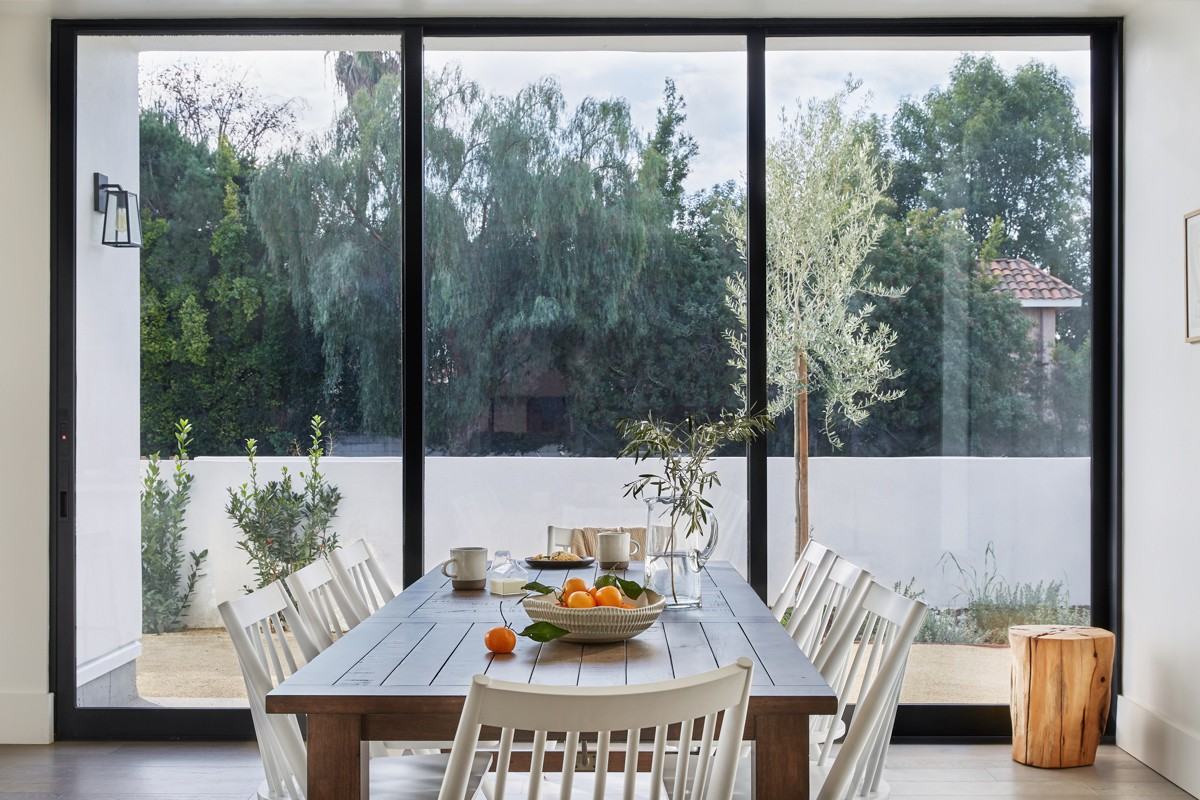 Common Melrose 6507 Melrose Ave, Los Angeles, CA 90038 Apartment