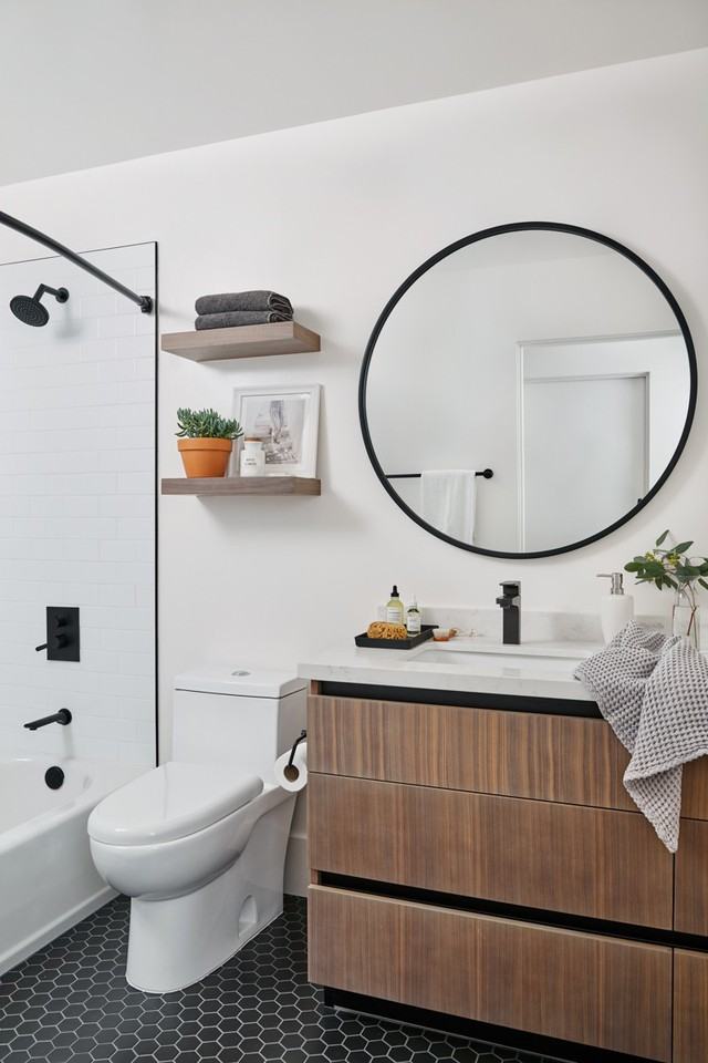 Common Melrose - Photo 2 of 10