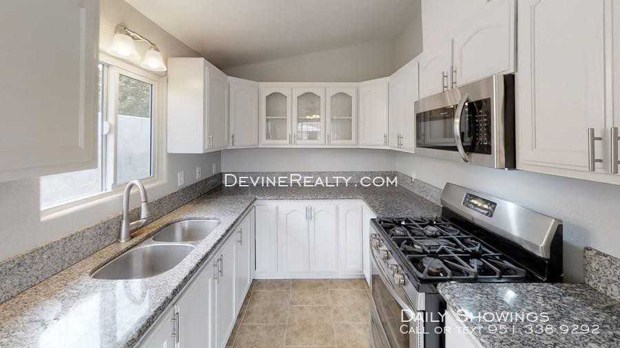 7414 Evans St - Photo 2 of 7