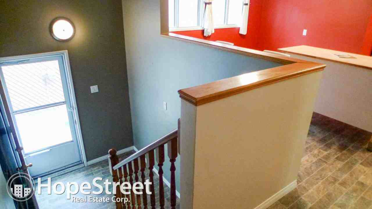 4615 73 St NW - Photo 2 of 15