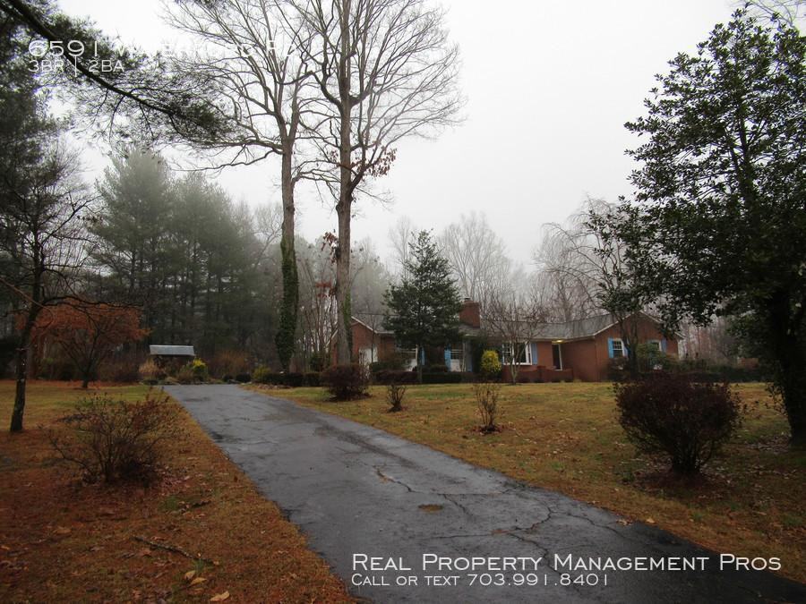 6591 Waterford Rd - Photo 2 of 32