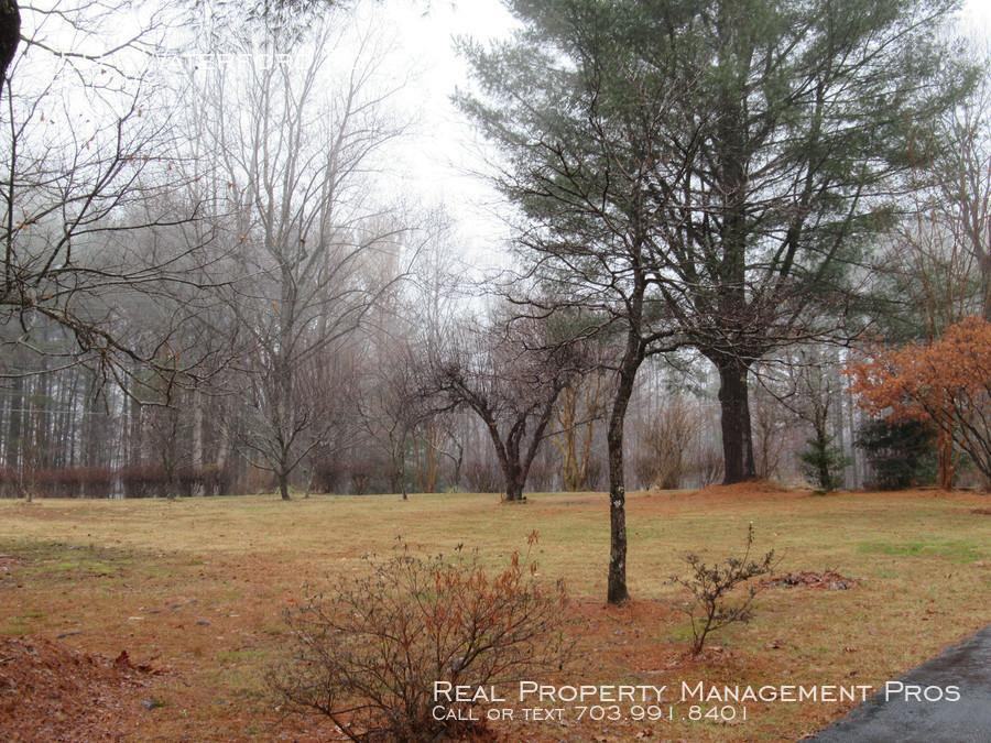 6591 Waterford Rd - Photo 3 of 32