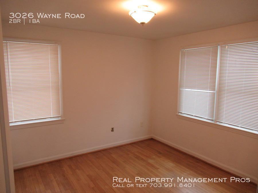 3026 Wayne Rd - Photo 3 of 14