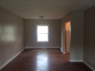 1269 Robinson St - Photo 3 of 6