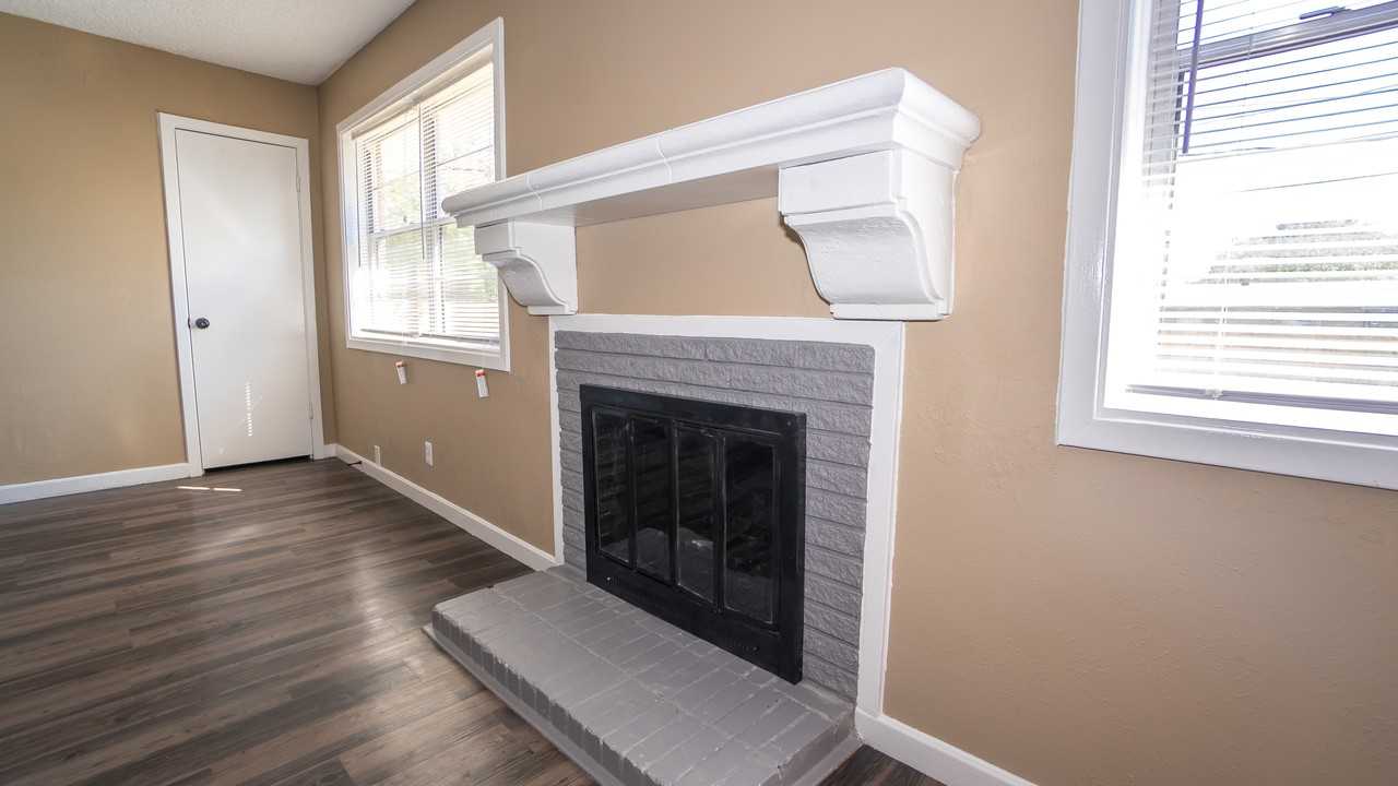 8267 Bangor Dr - Photo 2 of 13