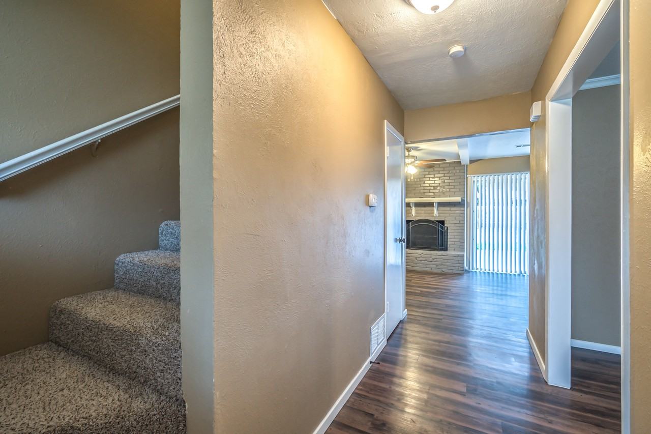 1954 Mims St - Photo 6 of 20