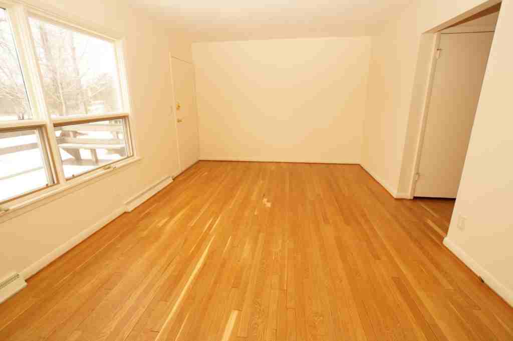 507 Madison Ave - Photo 2 of 10