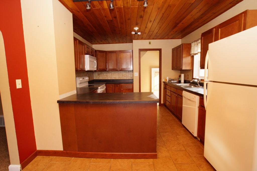 522 N Farrell Rd - Photo 2 of 5