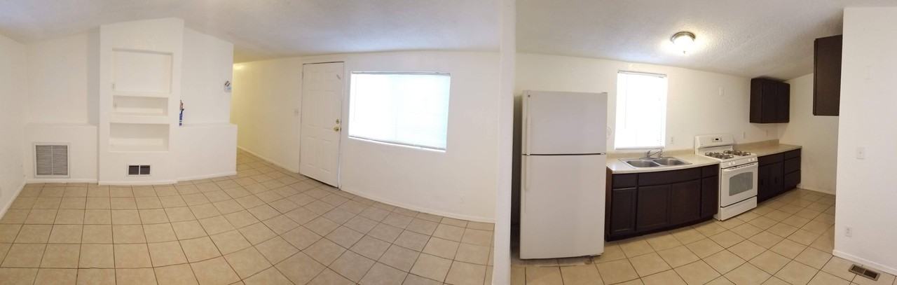 5960 S Cloverleaf - Photo 3 of 30