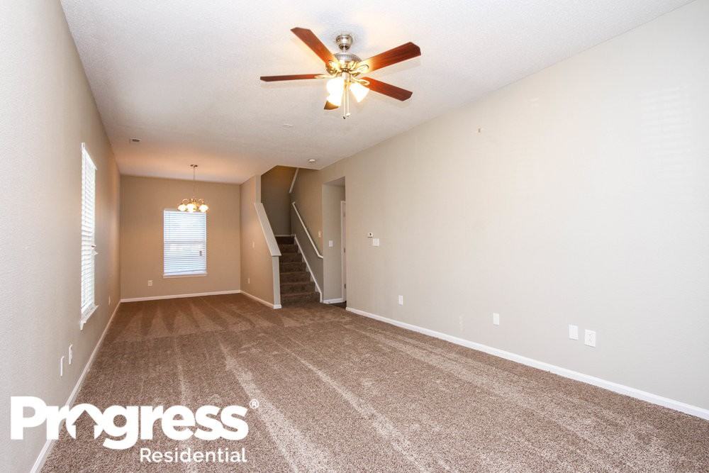 8020 Lake Tree Cir - Photo 2 of 17