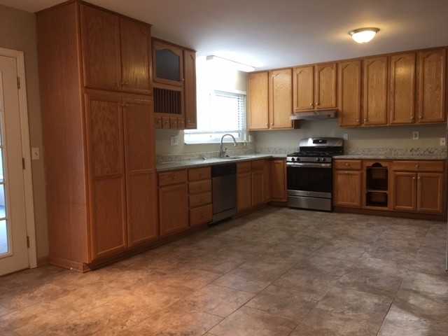 7222 Meriwether Ct - Photo 3 of 12