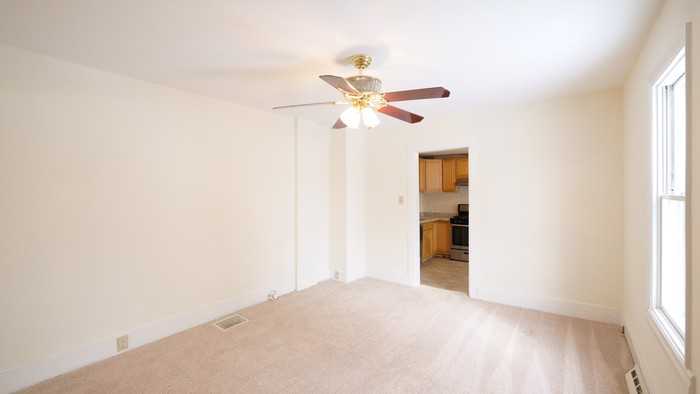 511 New Jersey Ave - Photo 3 of 12