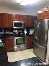 7402 nw 179 terr - Photo 3 of 7