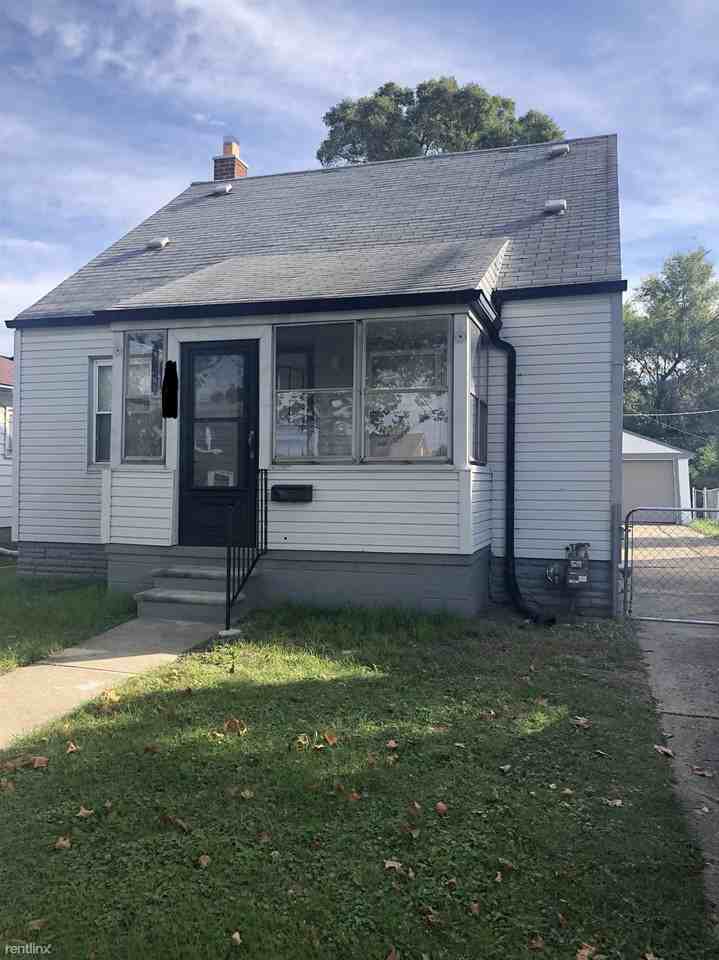 West Warren And Evergreen Apartments in CodyRouge, Detroit, MI 48228