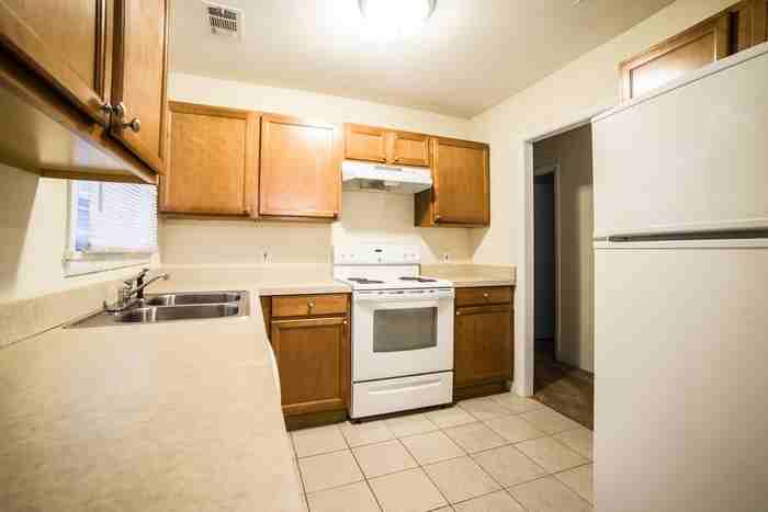 381 Lincoln St SW - Photo 3 of 6