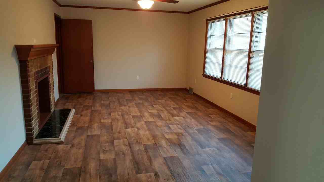 424 Jefferson Avenue - Photo 3 of 16