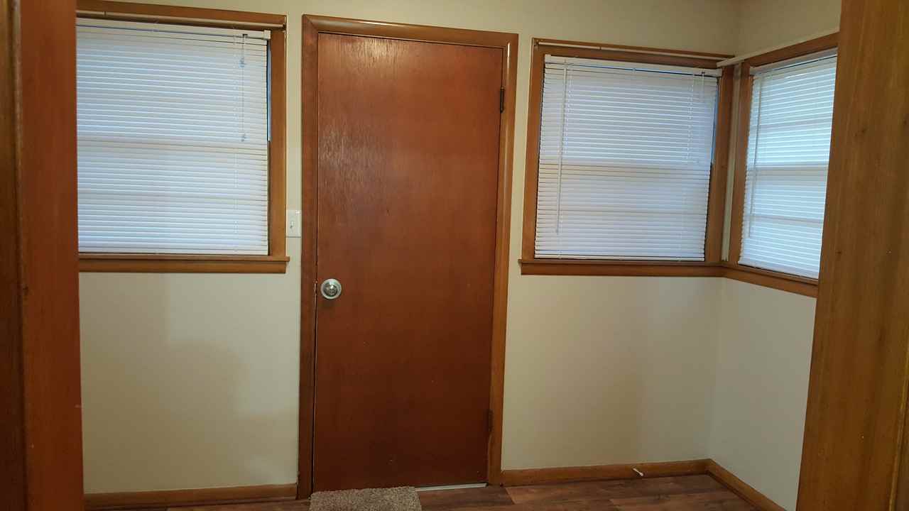 424 Jefferson Avenue - Photo 7 of 16