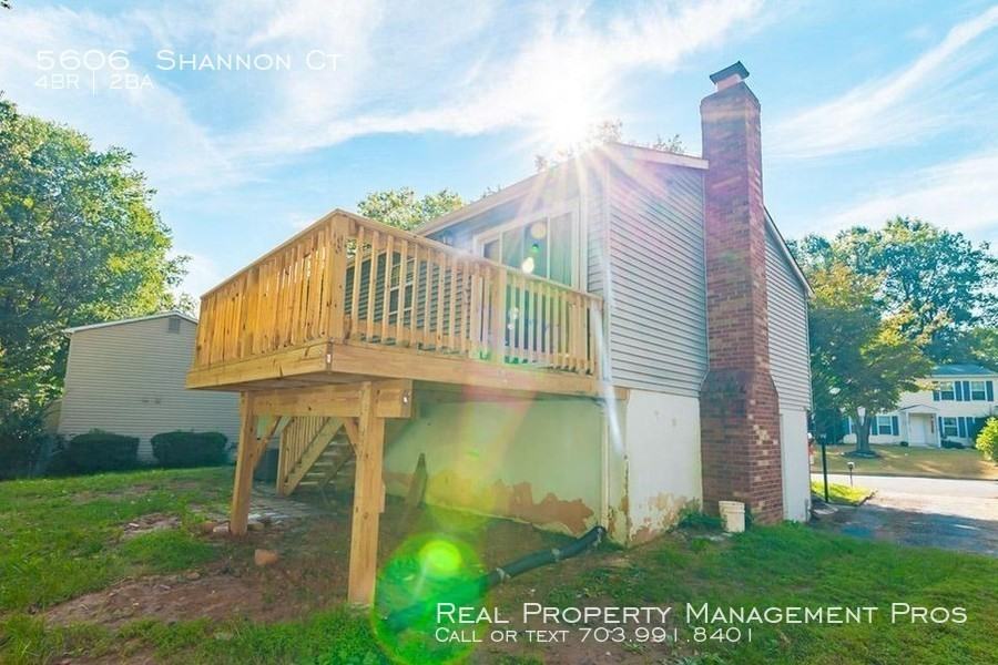 5606 Shannon Ct - Photo 3 of 28