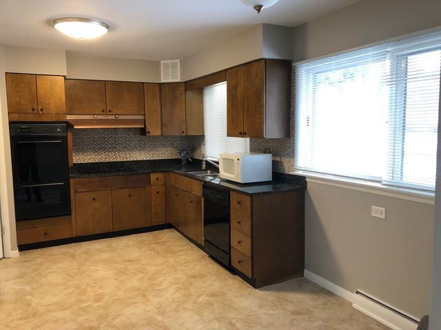 543 S 7th St - Photo 3 of 10