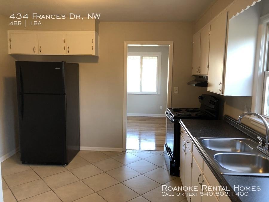 434 Frances Dr NW - Photo 3 of 9