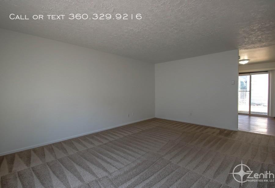 2436 Rossiter Ln - Photo 3 of 11