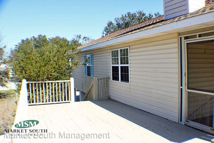 7 Veterans Dr - Photo 2 of 16