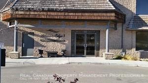 623 Saskatchewan Crescent W - Photo 3 of 4