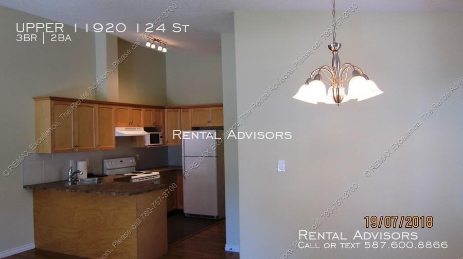 11920 124 St - Photo 3 of 7