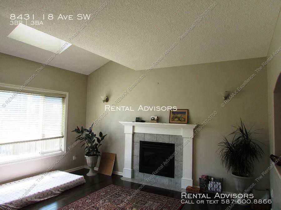 8431 18 Ave SW - Photo 3 of 10