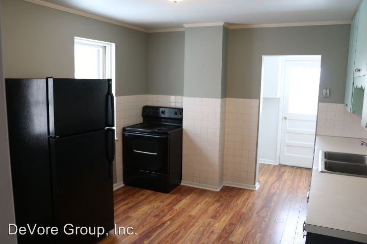 607 N Sandusky St - Photo 3 of 7