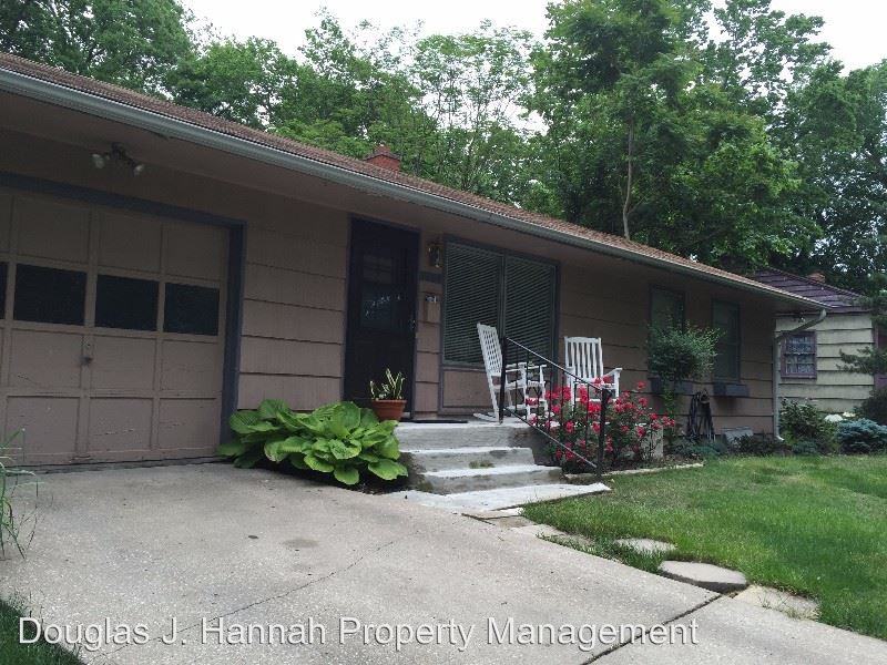 3707 Locust St - Photo 2 of 10