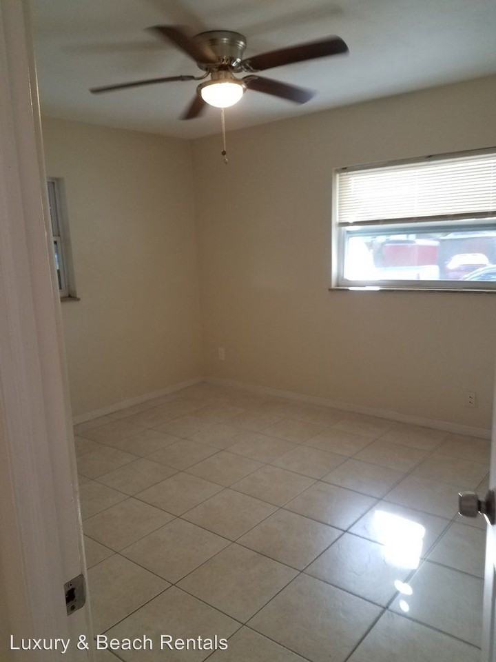 4337 22nd St N - Photo 3 of 11