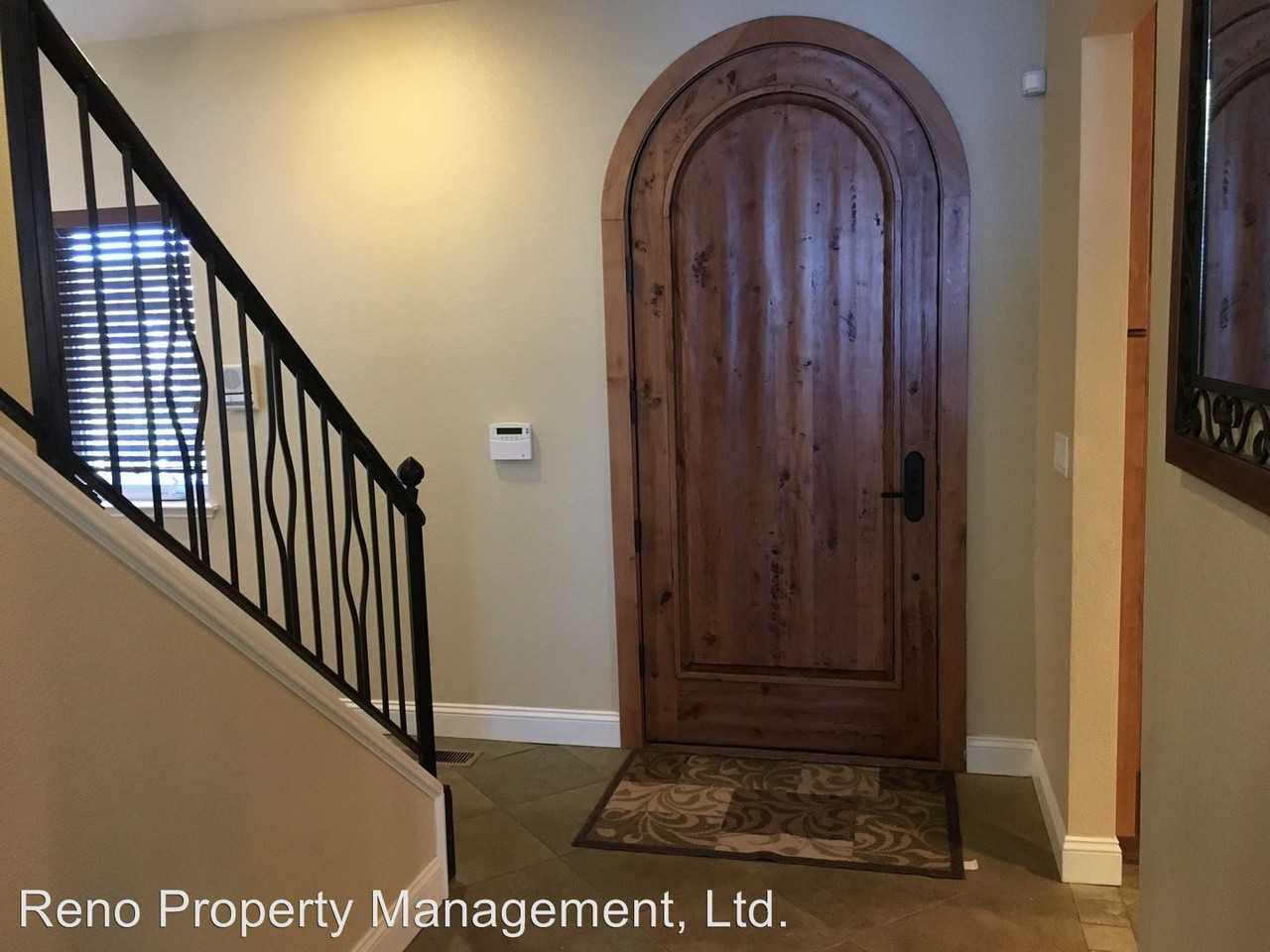 21720 Sazarac Rd - Photo 3 of 32