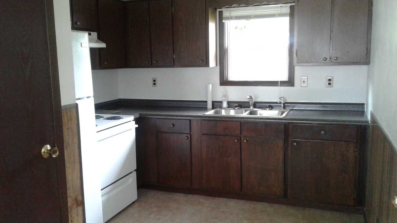 400 Smith St - Photo 3 of 7