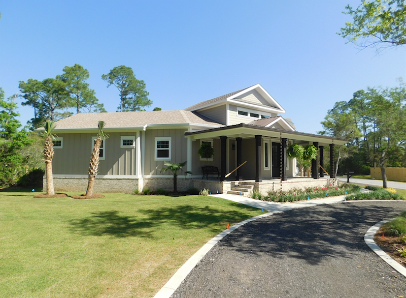 16600 Innerarity Point Rd - Photo 3 of 27