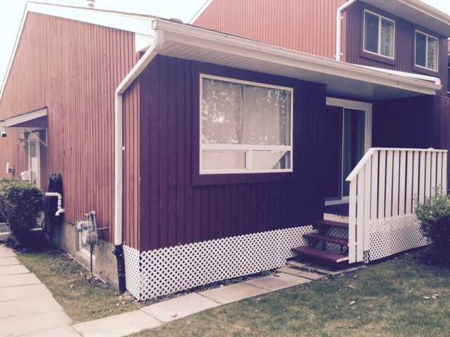 10656 Beaumaris Rd NW - Photo 2 of 11