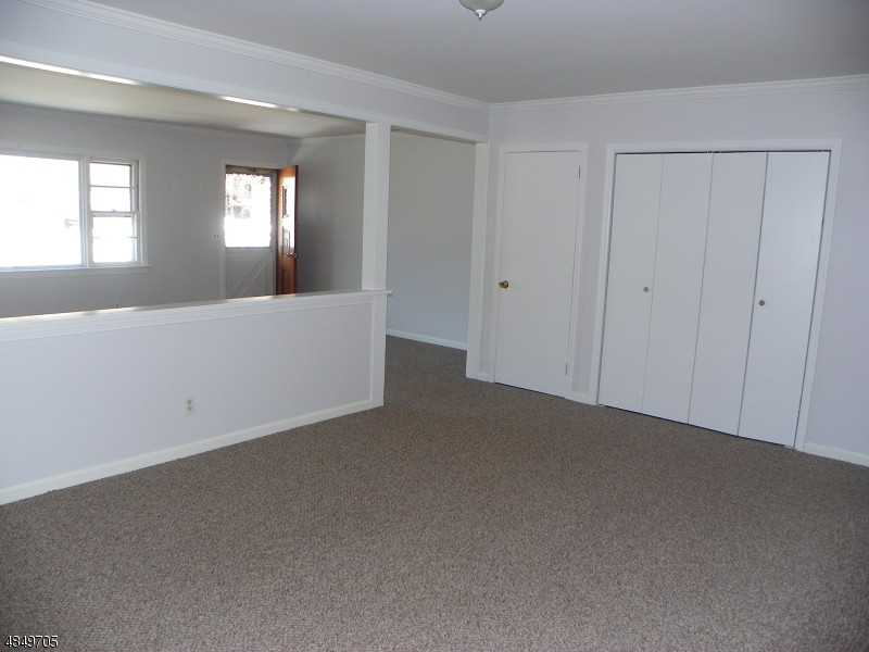 20 Meadow Ln - Photo 3 of 13