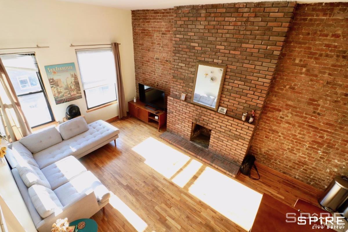 W 75th St #4AR