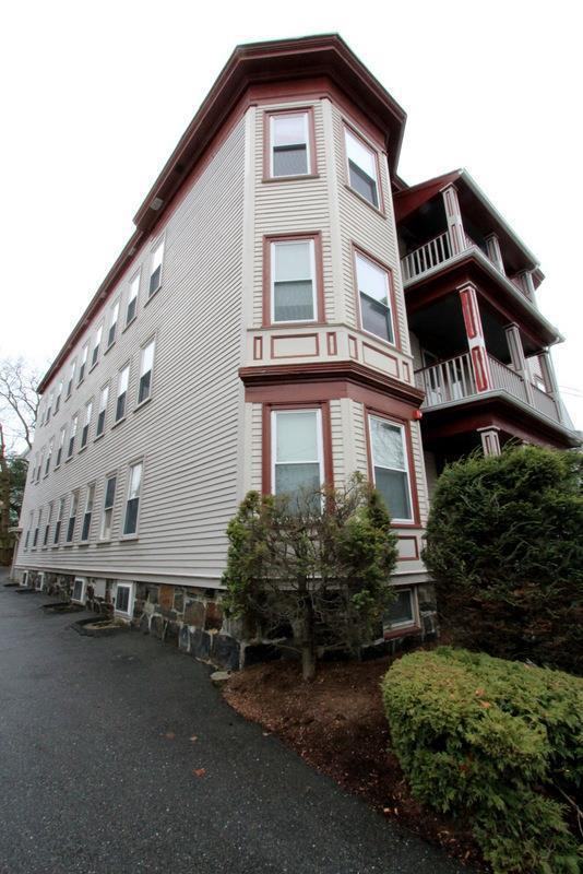 14 Garrison Avenue