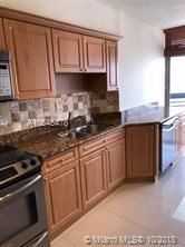 19101 Mystic Pointe Dr - Photo 3 of 10