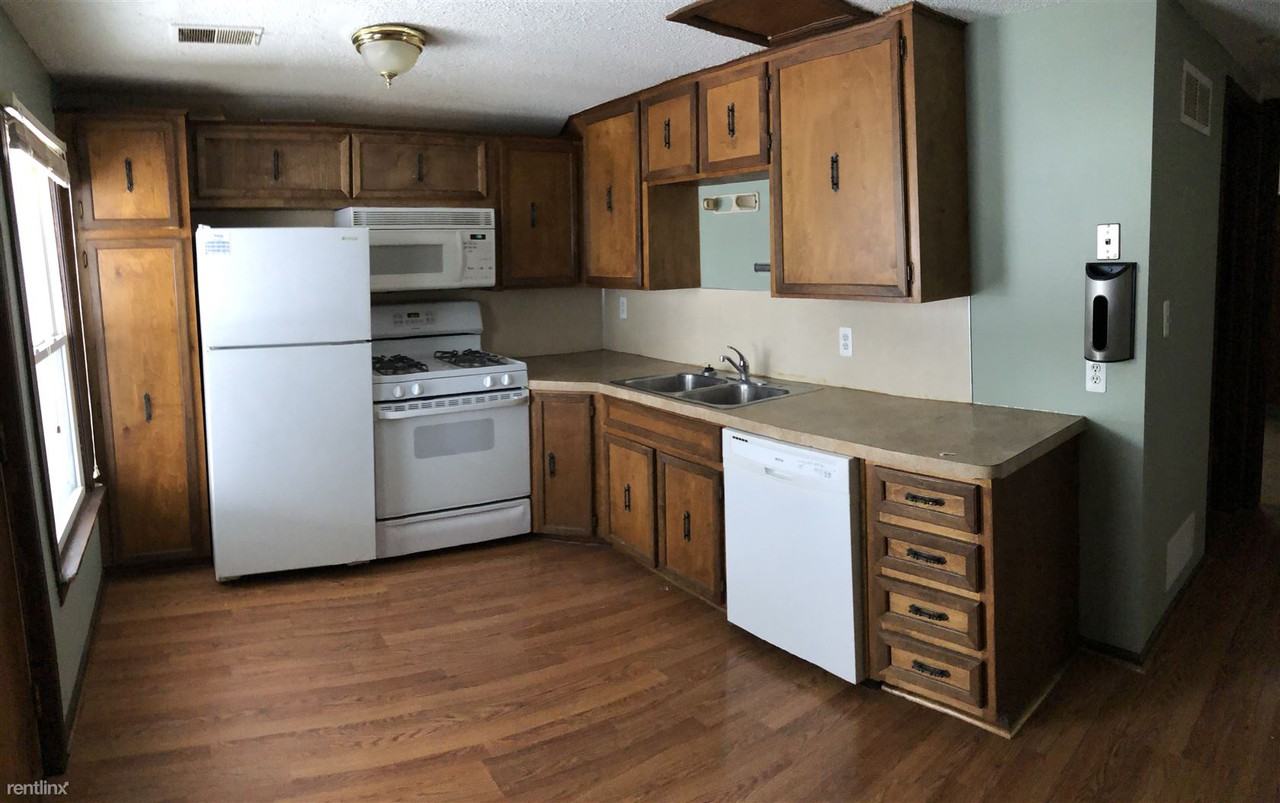 5554 Pleasant Ave - Photo 2 of 9