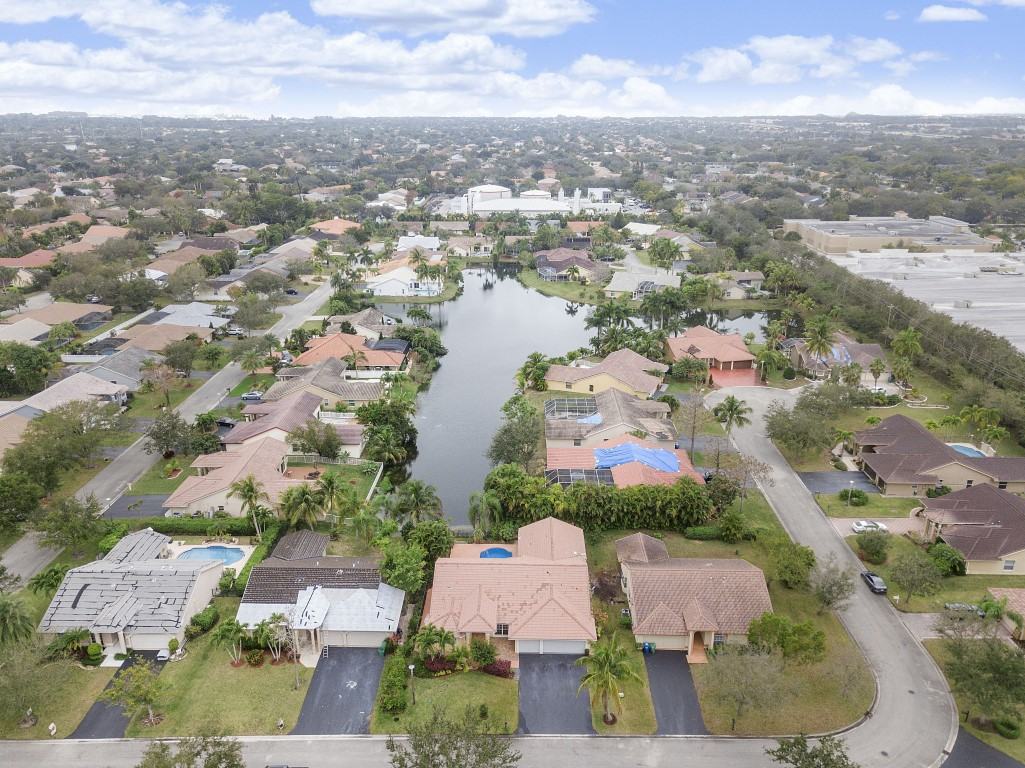 5236 NW 96th Dr - Photo 3 of 32