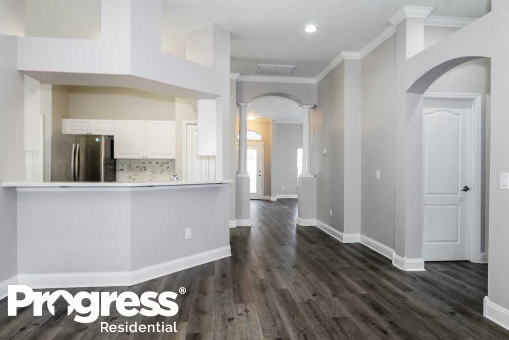 11716 S Stone Ln - Photo 3 of 15